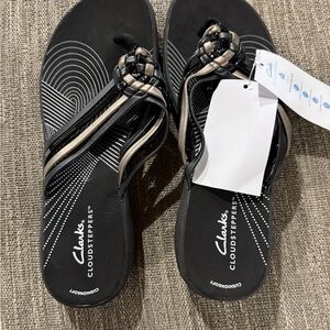 NWT Clarks Women's Black Sandals